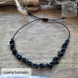 Makramowa bransoletka 10 kamieni czarny turmalin amulet witch makrama