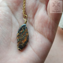 Opal Boulder naszyjnik złota stal pleciony jak makrama