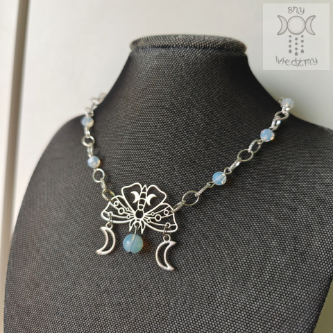 Moth Chain choker naszyjnik opalit triple moon Moth Chain choker naszyjnik opalit triple moon
