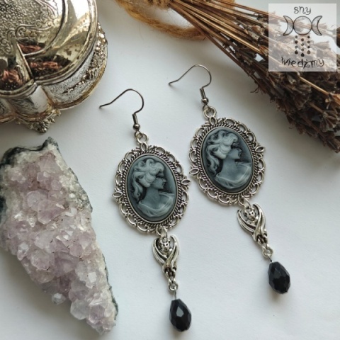Kolczyki Bat Cameo kamea kryształki czarne Kolczyki Bat Cameo kamea kryształki czarne