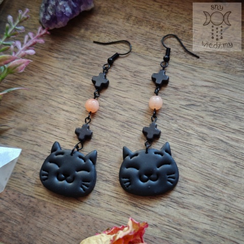 Kolczyki Kitten Head howlit jadeit brzoskwiniowy krzyże Krzyż koty halloween Kolczyki Kitten Head howlit jadeit brzoskwiniowy krzyże Krzyż koty halloween