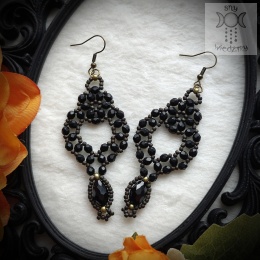 Kolczyki Satin Dark czarne brąz koraliki goth gothic beading