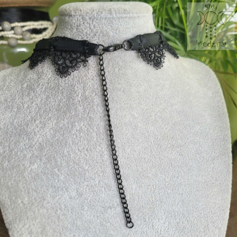 Kolia Dark Locket choker koronka kryształki sekretnik goth gothic
