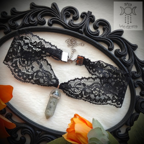 Koronkowy Choker z grotem labradoryt