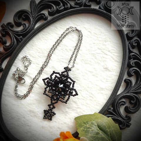 Naszyjnik Lonely Star czarny onyks beading goth gothic gwiazda