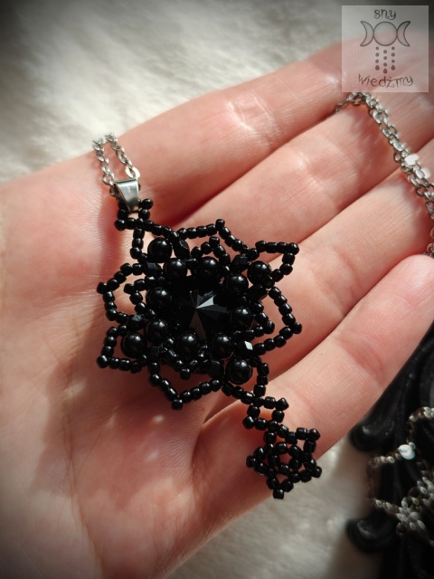 Naszyjnik Lonely Star czarny onyks beading goth gothic gwiazda