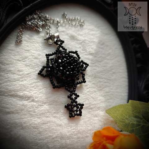 Naszyjnik Lonely Star czarny onyks beading goth gothic gwiazda