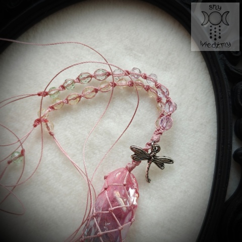 Naszyjnik Makramowy kwarc aura tęczowy makrama owad